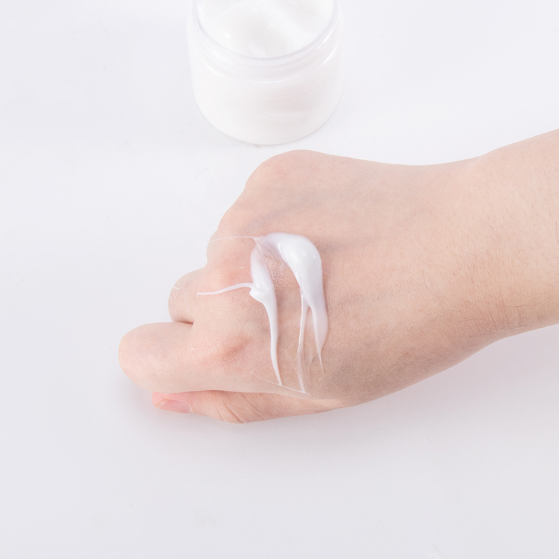 ครีมบำรุงรอบดวงตาต่อต้านริ้วรอยจากวัยฉลากส่วนตัว (3) 