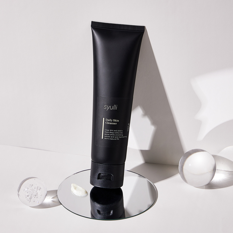 ฉลากส่วนตัวผู้ชายทำความสะอาดผิวหน้าอย่างล้ำลึก สิวหัวดำ Remover ควบคุมความมัน น้ำยาทำความสะอาดใบหน้า ล้างหน้าสำหรับผู้ชาย