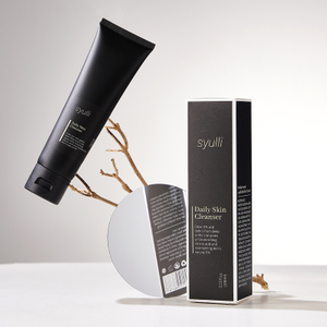 ฉลากส่วนตัวผู้ชายทำความสะอาดผิวหน้าอย่างล้ำลึก สิวหัวดำ Remover ควบคุมความมัน น้ำยาทำความสะอาดใบหน้า ล้างหน้าสำหรับผู้ชาย